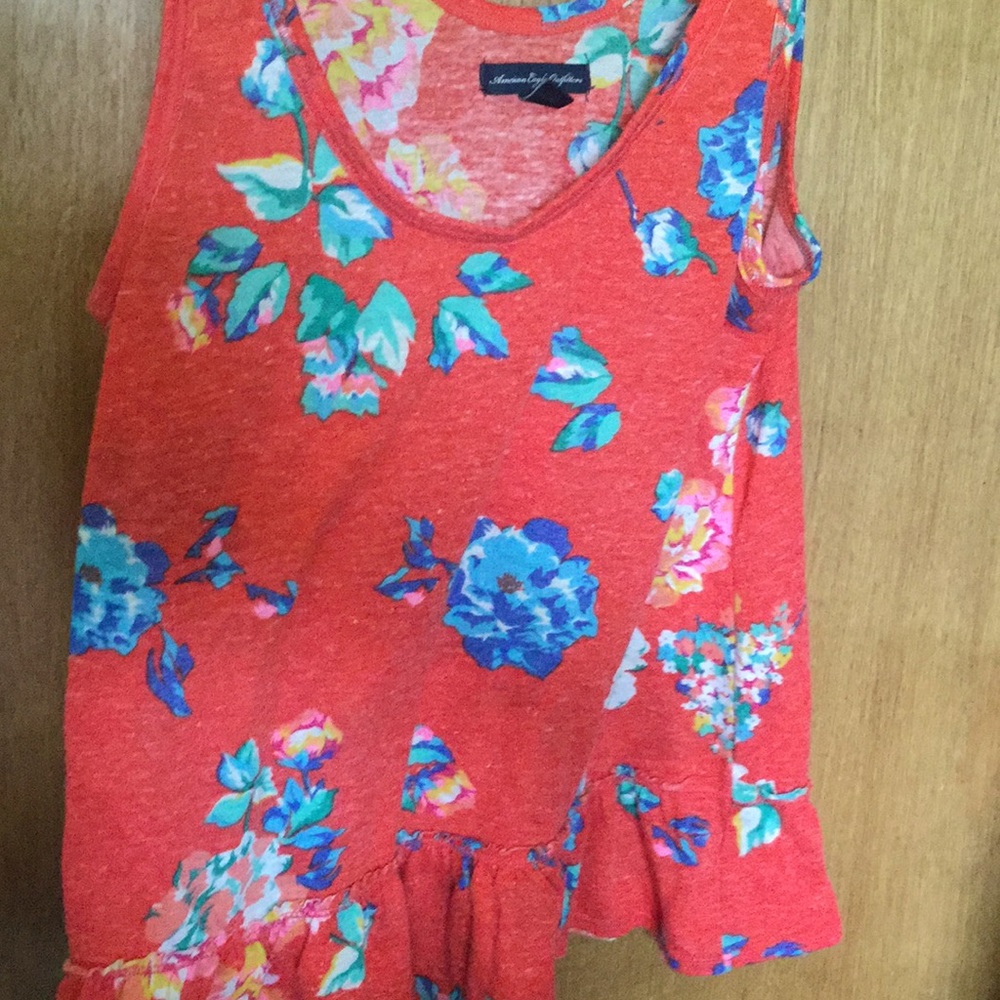 Tank top floral shirt